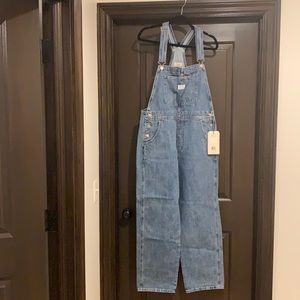 NWT - Levi’s faded blue jean overalls